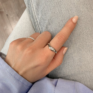 Deep Sea Wave Ring by Juwels & Co.