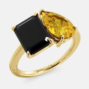 Toi et Moi ring with an emerald-cut Onyx and a pear-cut Citrine.
