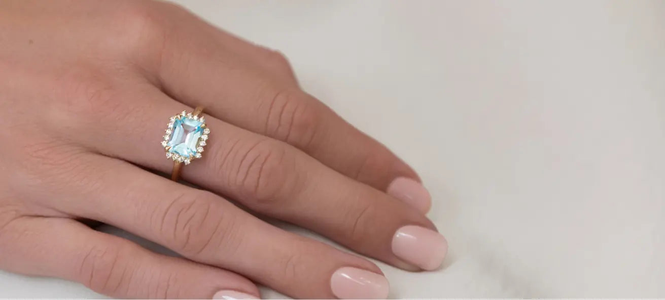 Emerald-Cut or Pear-Cut: Which Solitaire Shape Flatters Your Hand?