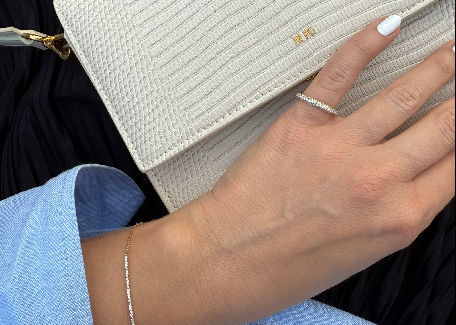 The Pinky Ring: Timeless Luxury with Modern Meaning