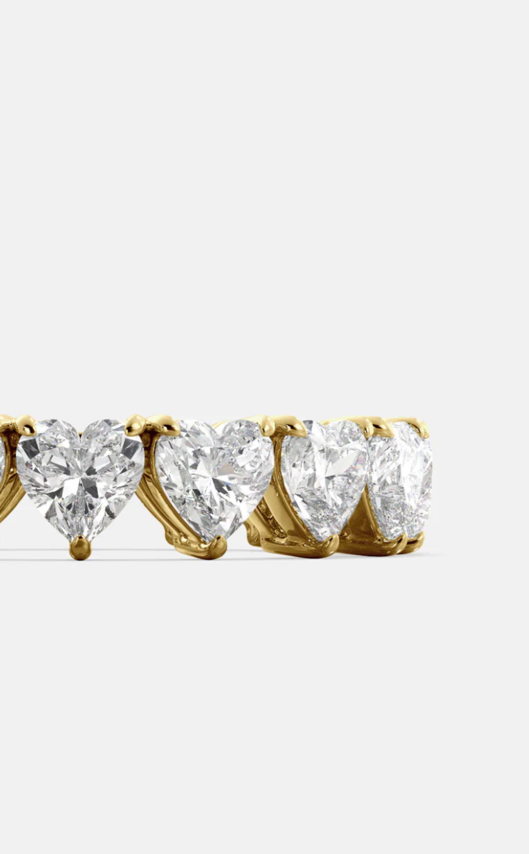 Juwels&Co Love Eternity band with heart shape diamonds in 14K yellow gold